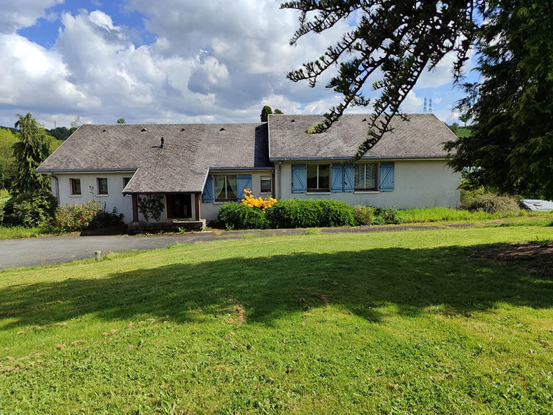 Maison - 230 m² - 7 pièces