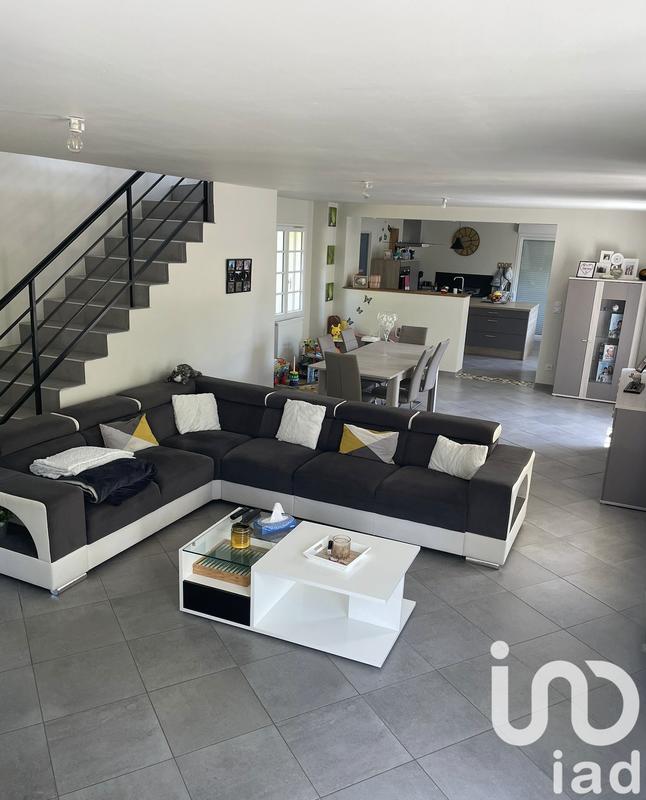 Maison - 185 m² - 6 pièces