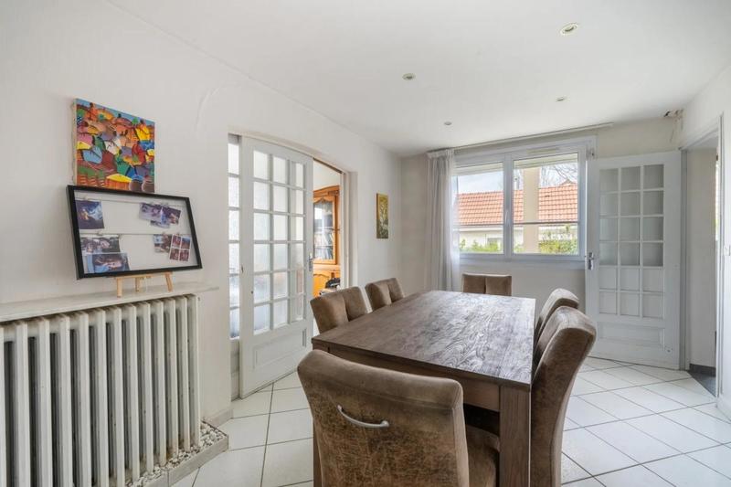 Maison - 187 m² - 8 pièces