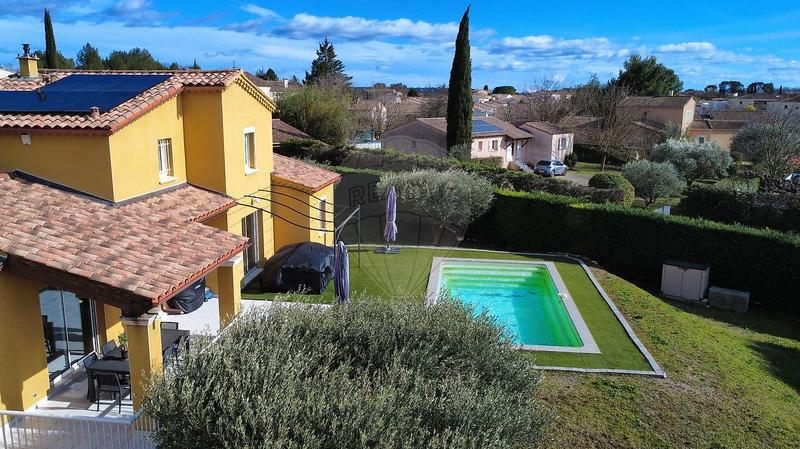 Maison - 122 m² - 5 pièces