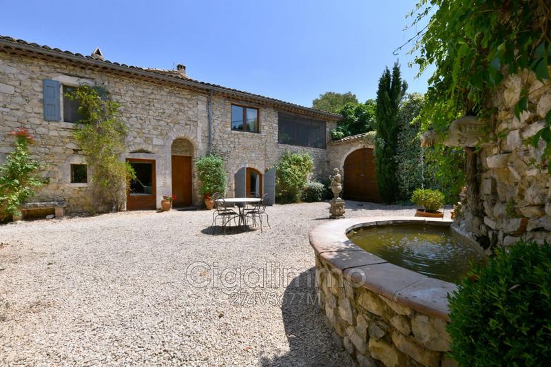 Maison en pierre - 441 m² - 13 pièces