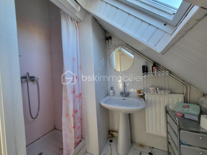 Pavillon - 124 m² - 7 pièces