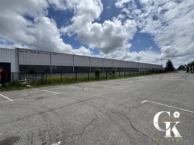 Local d'activités - 2 385 m²