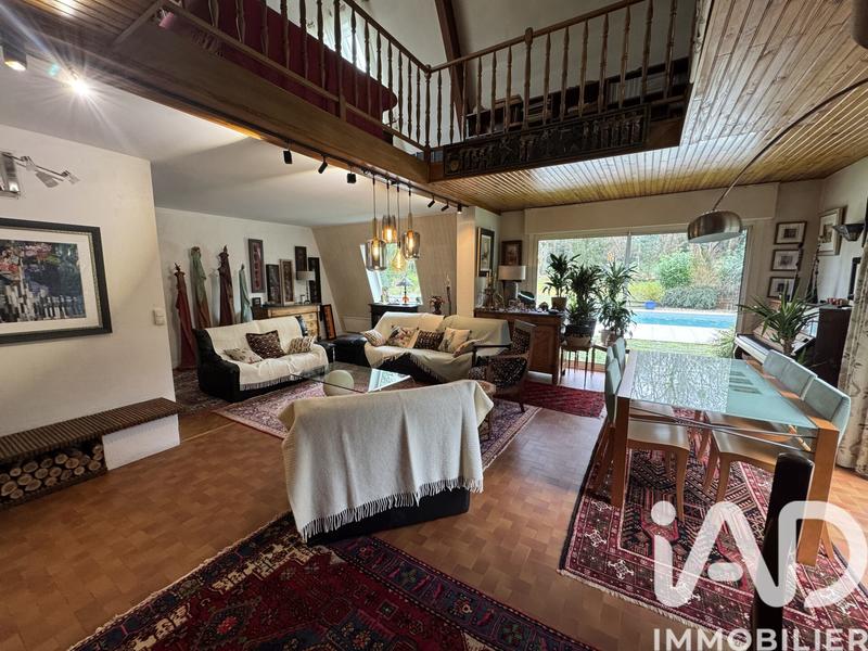 Maison - 191 m² - 6 pièces