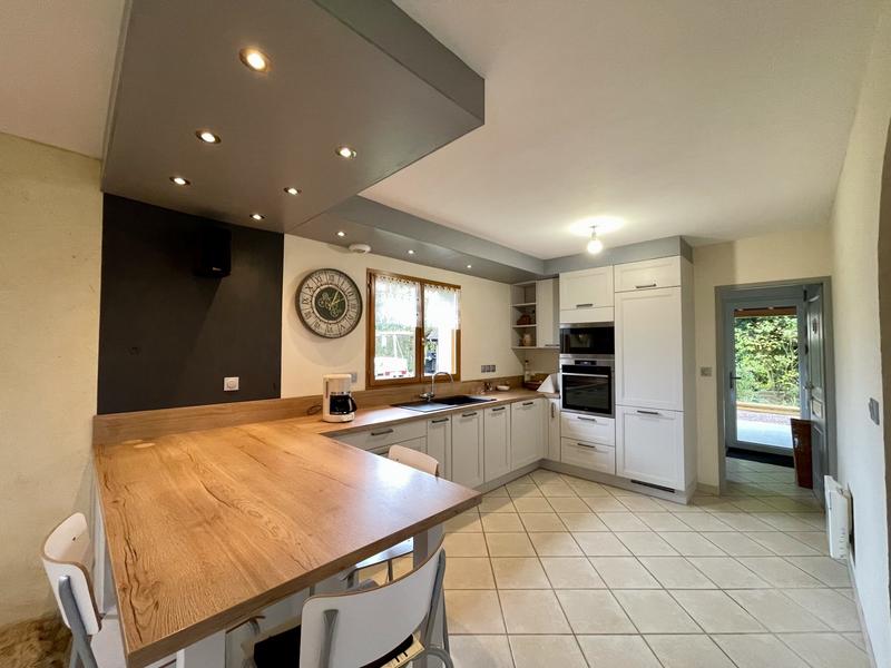 Maison traditionnelle - 123 m² - 6 pièces