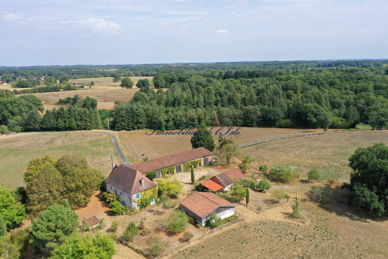 Maison - 290 m² - 8 pièces