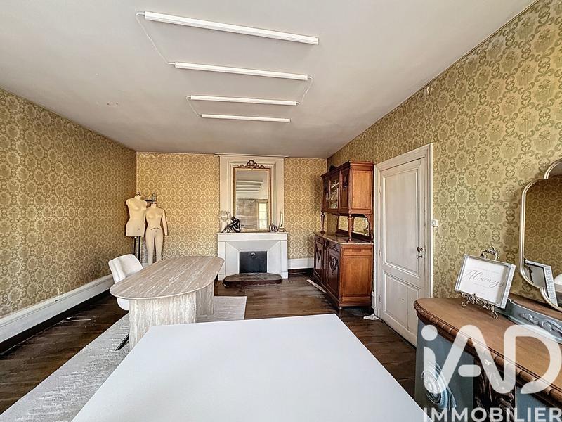 Maison - 227 m² - 8 pièces