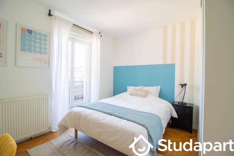 Chambre - 11 m² - 1 pièce