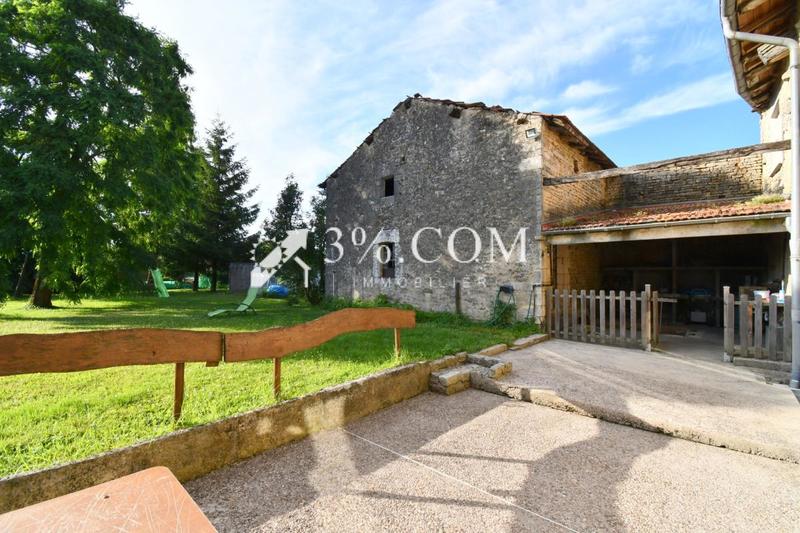 Maison de village - 390 m² - 7 pièces
