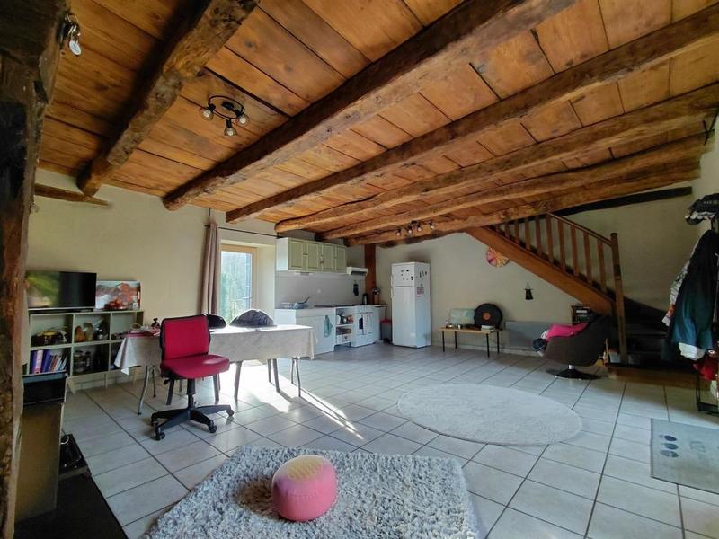 Maison en pierre - 76 m² - 4 pièces