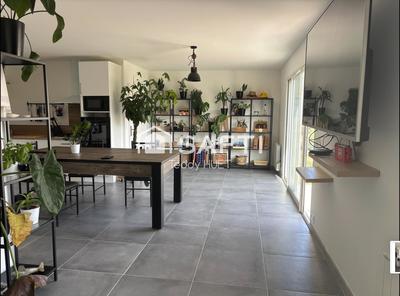 Maison - 75 m² - 4 pièces