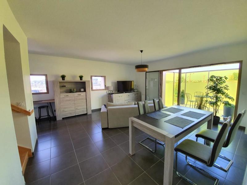 Appartement - 95 m² - 5 pièces