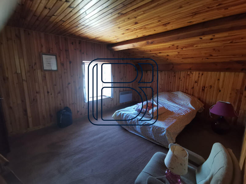 Maison - 113 m² - 9 pièces