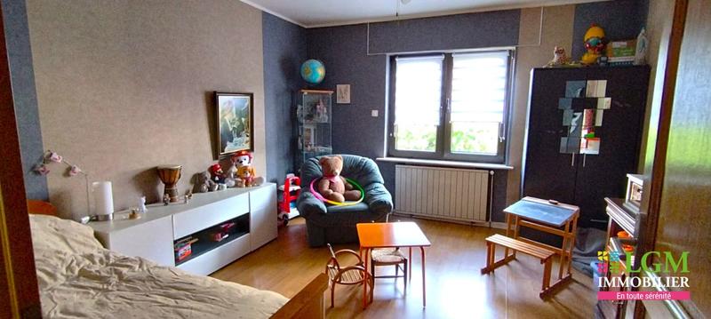 Maison - 240 m² - 7 pièces