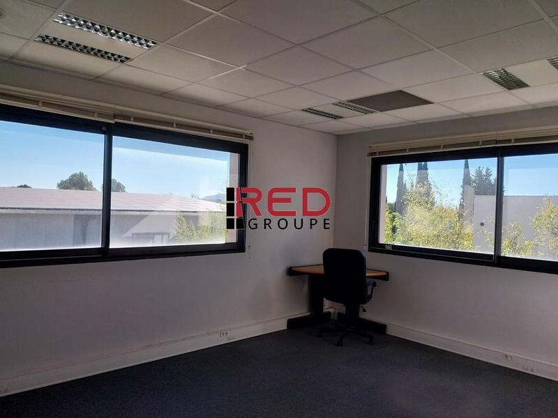 Bureau - 204 m²