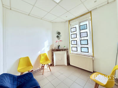 Local commercial - 100 m² - 4 pièces