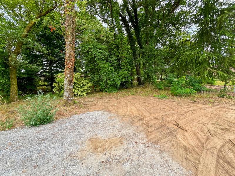 Terrain constructible - 649 m²