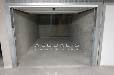 Parking / Garage - 12 m²