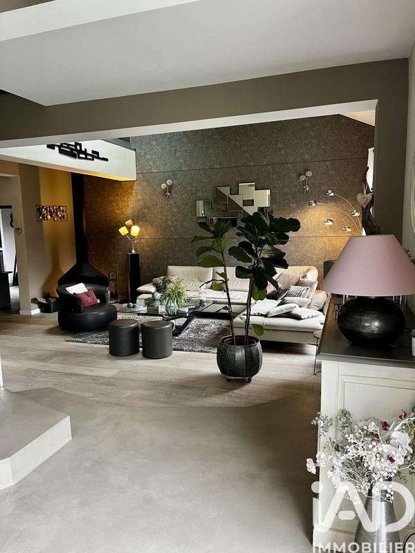 Maison - 176 m² - 7 pièces