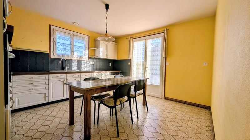 Maison - 101 m² - 5 pièces