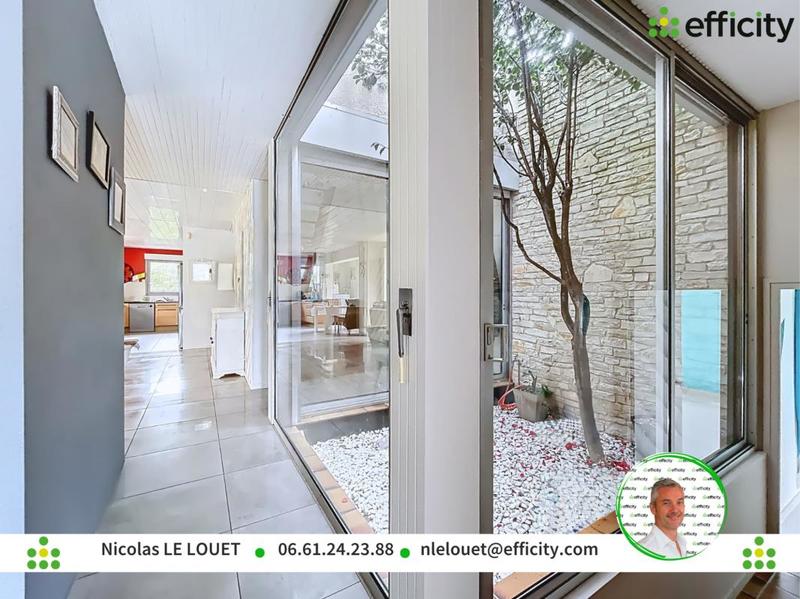 Pavillon - 230 m² - 9 pièces