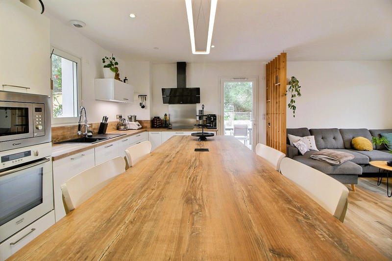 Appartement - 93 m² - 4 pièces