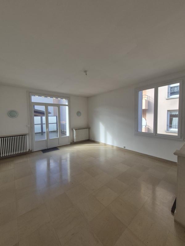 Maison - 200 m² - 7 pièces