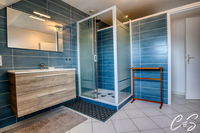 Maison - 190 m² - 7 pièces