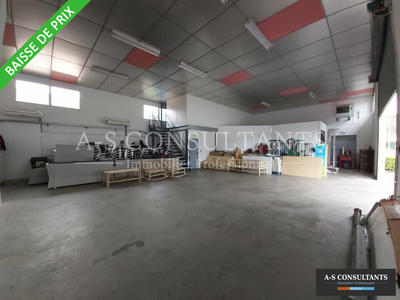 Local d'activité / Entrepôt - 330 m²