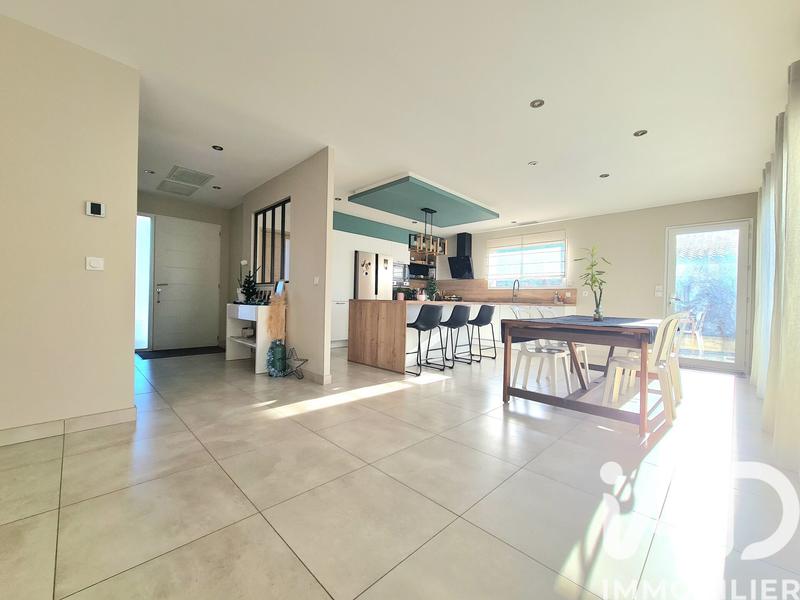 Maison - 189 m² - 5 pièces