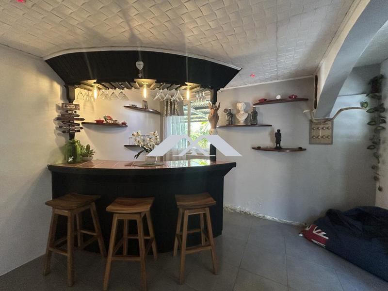 Maison - 98 m² - 5 pièces