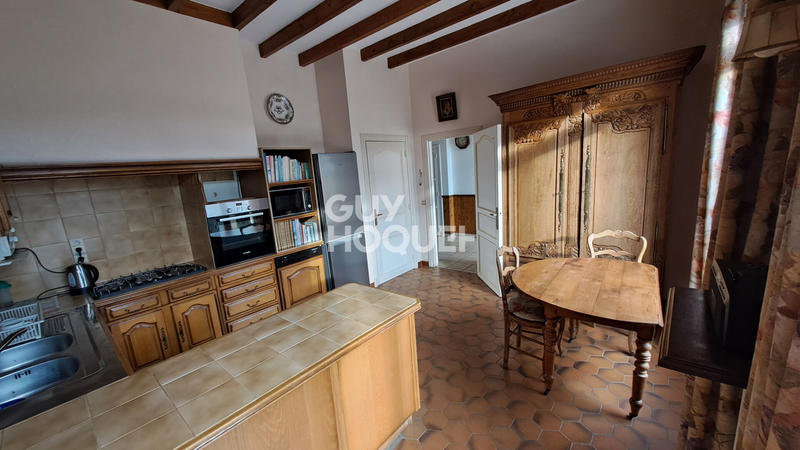 Maison - 210 m² - 8 pièces