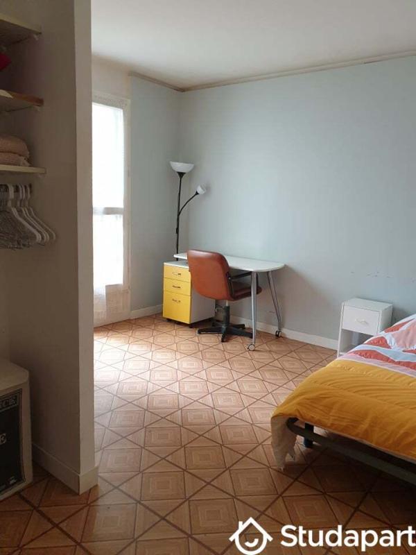 Chambre - 9 m² - 1 pièce