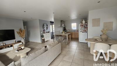 Maison - 105 m² - 5 pièces