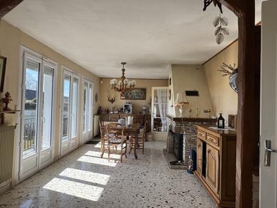 Maison - 135 m² - 8 pièces