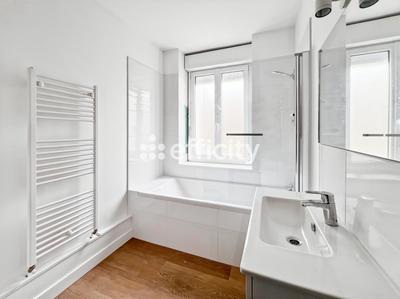 Appartement - 75 m² - 3 pièces