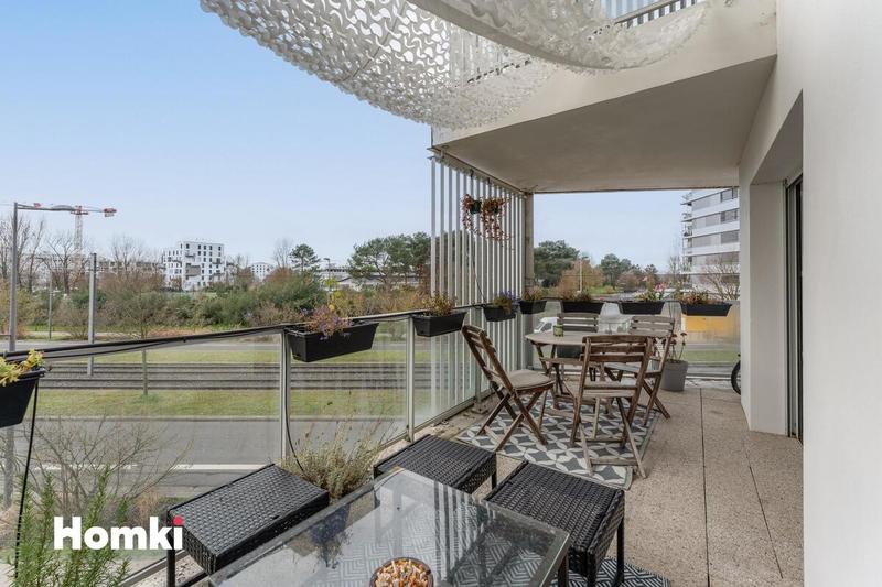 Appartement - 80 m² - 4 pièces