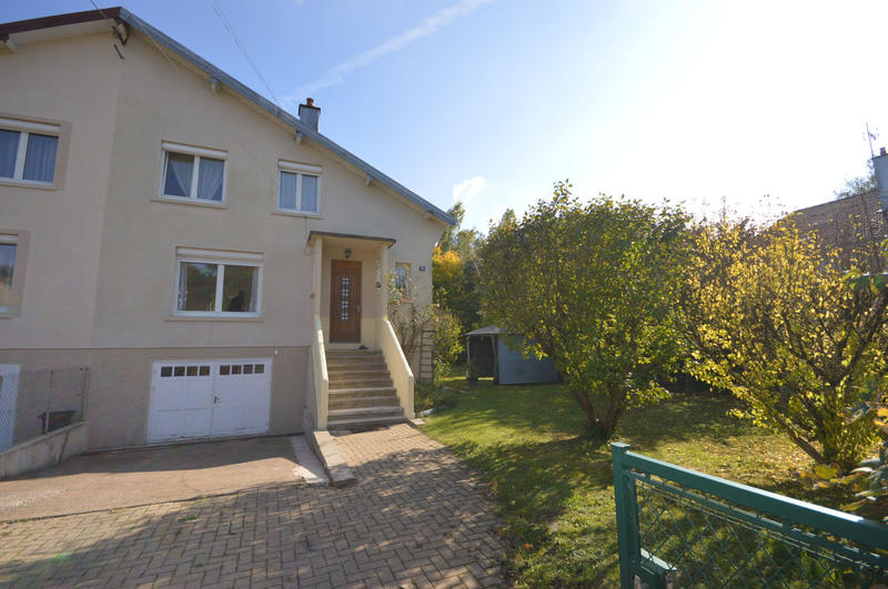 Maison - 98 m² - 5 pièces