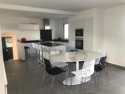 Villa - 135 m² - 6 pièces