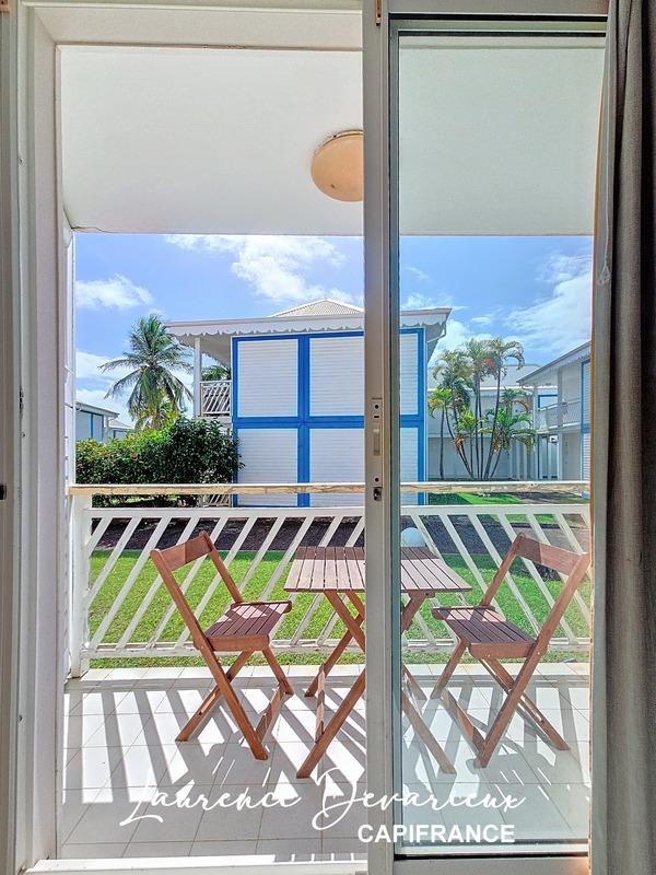 Studio - 25 m² - 1 pièce