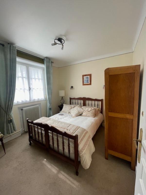 Maison - 150 m² - 10 pièces