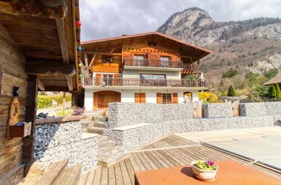 Châlet - 260 m² - 9 pièces