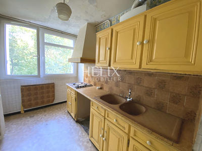 Appartement - 85 m² - 5 pièces