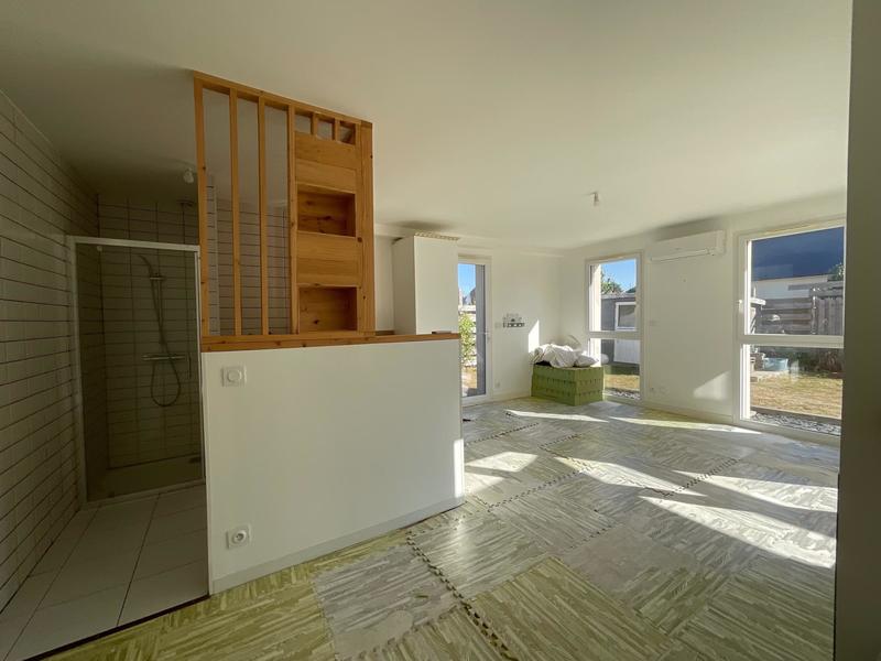 Maison - 181 m² - 8 pièces