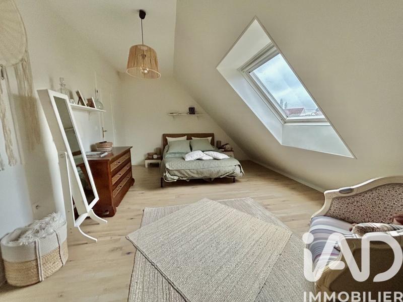 Maison - 95 m² - 4 pièces