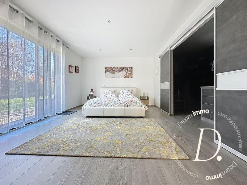 Villa - 191 m² - 8 pièces