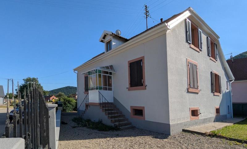 Maison - 130 m² - 8 pièces
