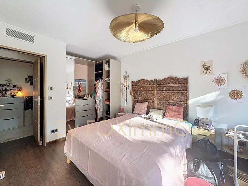 Appartement - 97 m² - 4 pièces