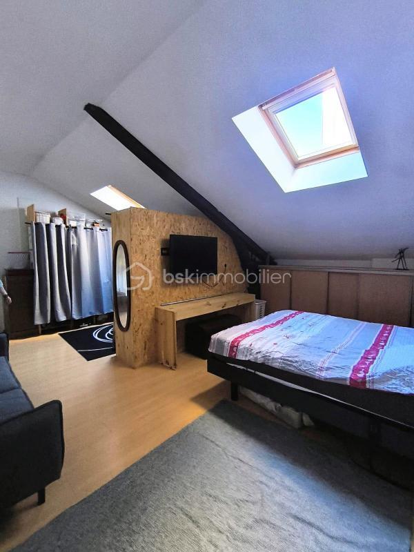 Loft - 245 m² - 5 pièces