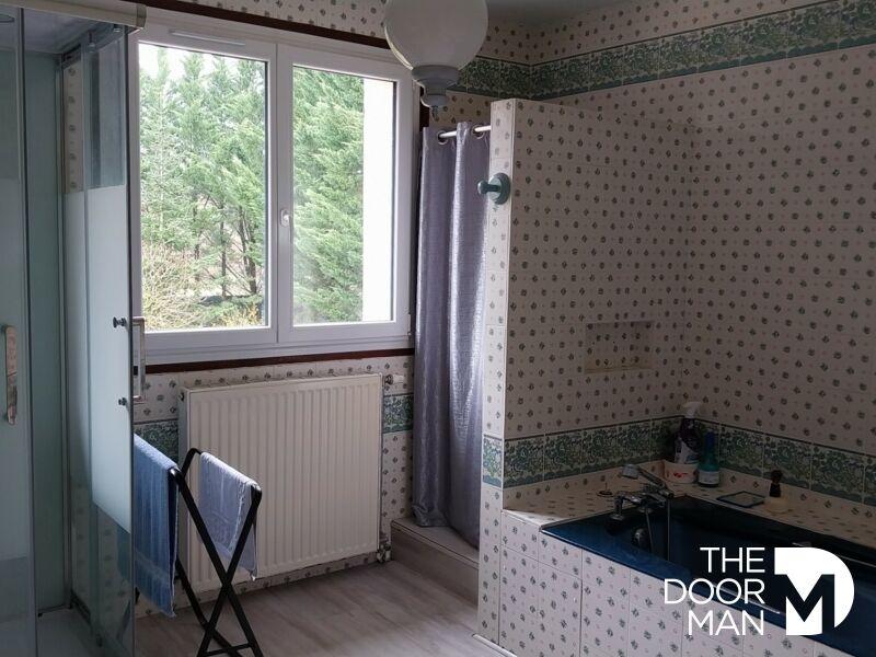 Maison - 327 m² - 8 pièces